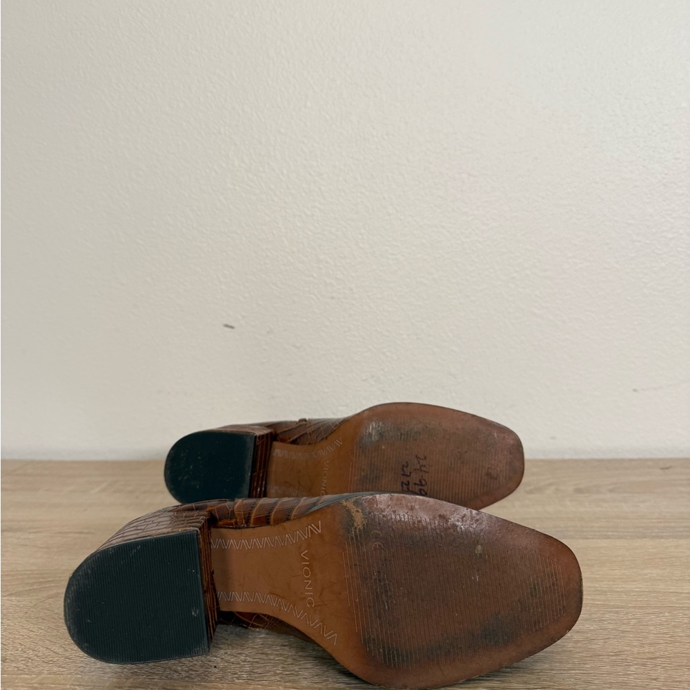 Vionic Harper croc-embossed brown leather block heel ankle boots Sz 6 - Picture 5 of 8